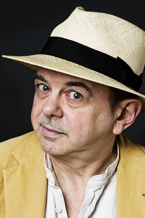 Hunter Tremayne as Doctor Cannon