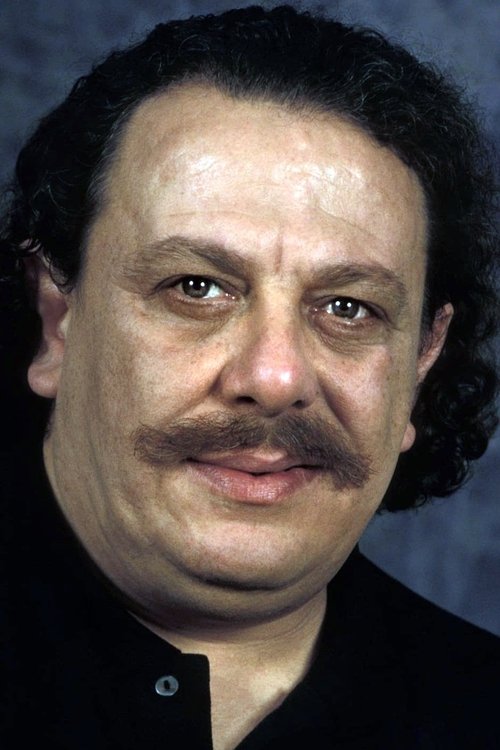 Mahmoud Zemmouri as Rachid, un intermédiaire