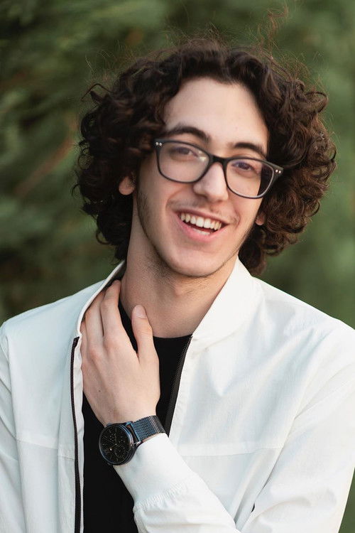 Zaid Zoubi as Hassan