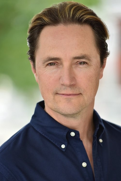 Richard Lyntton as Detective Highgate