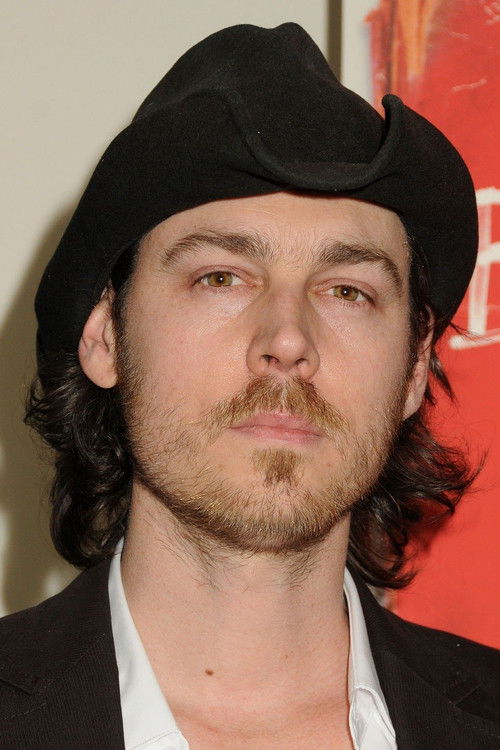 Aaron Nee as Dale Coop