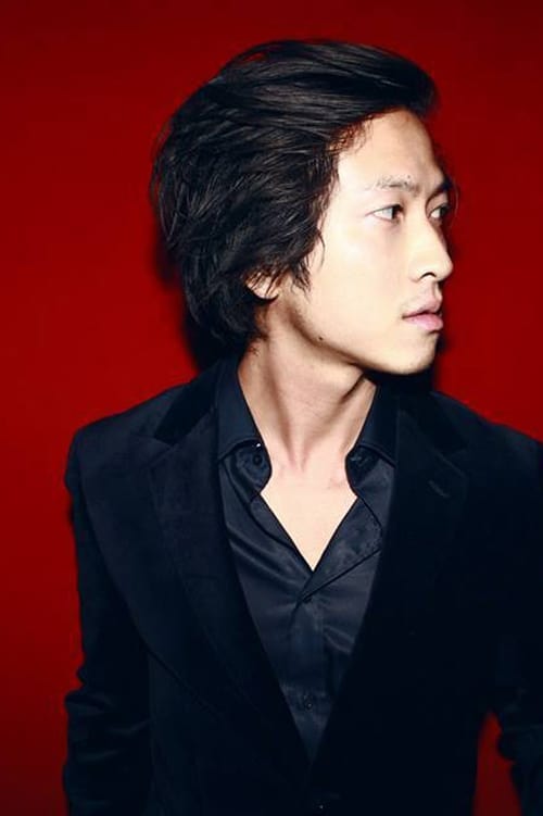 François-Xavier Phan as Fils Wong