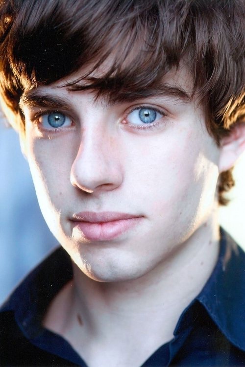 Gregory Foreman as Luis