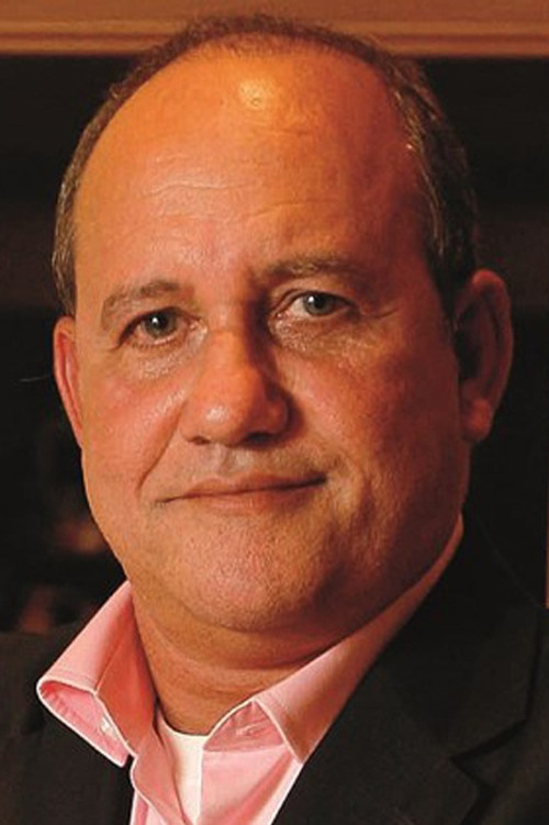 Artur Albarran as TTV Presenter