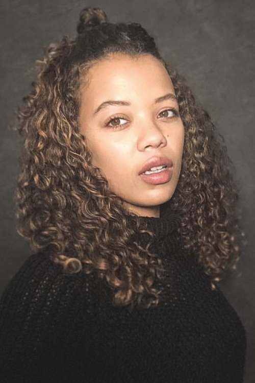 Simona Zivkovska as Widow