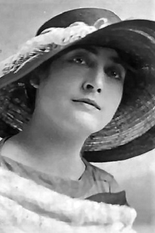 Flora Revalles as Messalina