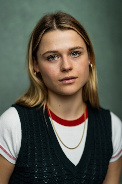 Honor Koe as Mildred