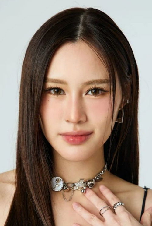 Thishar Thurachon as Ann