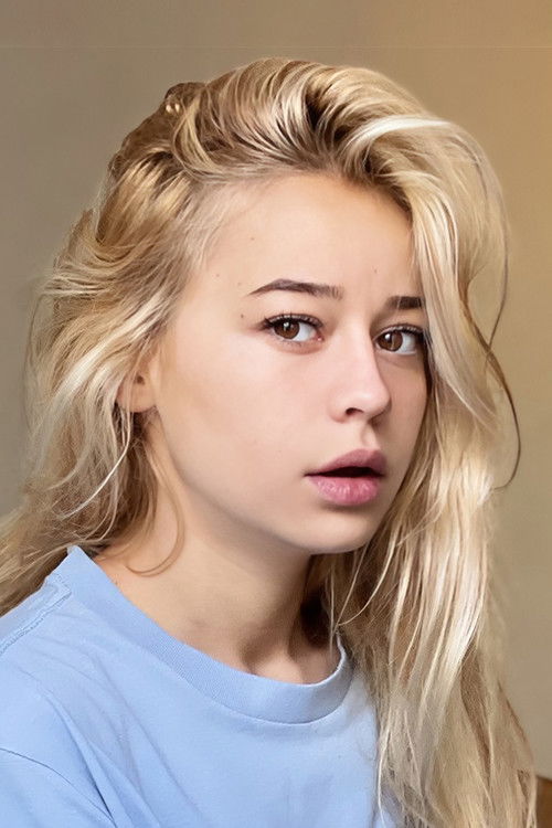 Louise Leroy as Jade Laurens