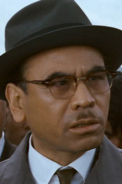 Kenzō Tabu as Naokatsu Onizuka (Leader, Jōtō Gang)