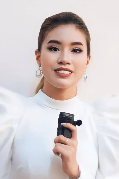 Nguyen Dieu Huyen as Self - Contestant