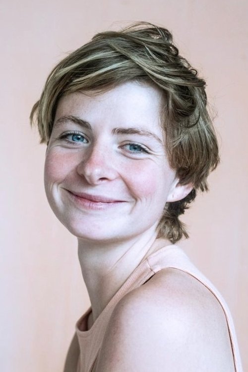 Evalinde Lammers as Carlijn