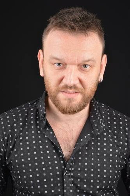 Miraç Sevsay as Şenol