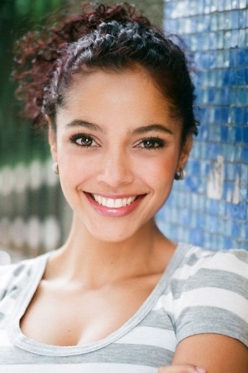 Márcia de Oliveira as Kiki