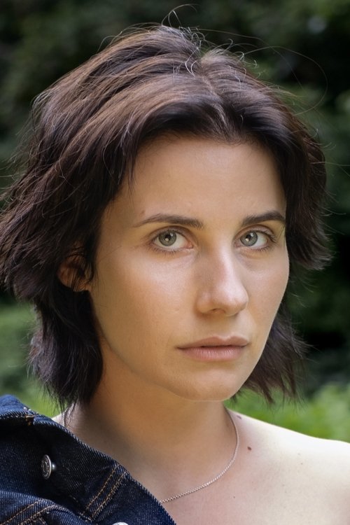 Trixi Strobel as Eva