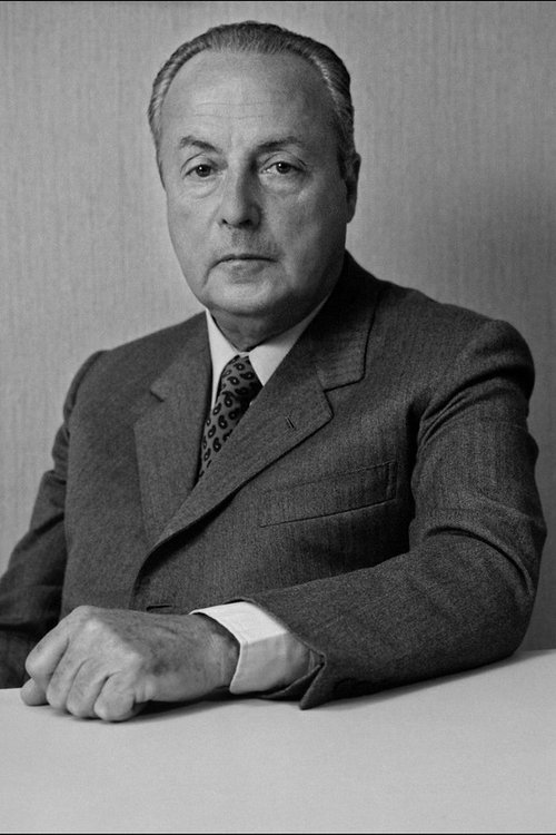 Giorgio Bassani as Narrator