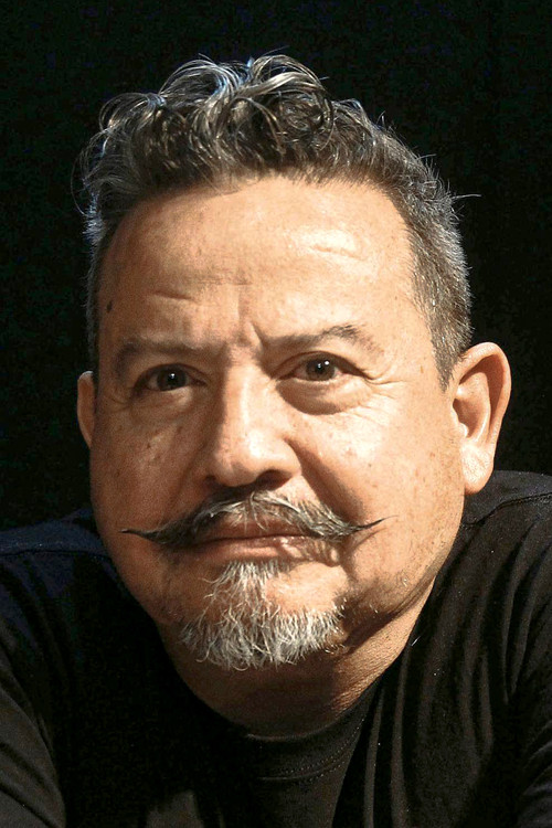 Eduardo Villalpando as 
