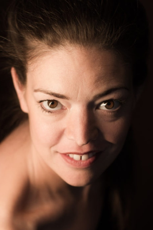 Julie Basecqz as Angèle Jaucot