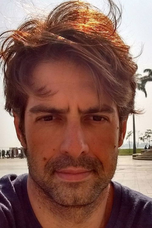 Diogo Salles as Fernando