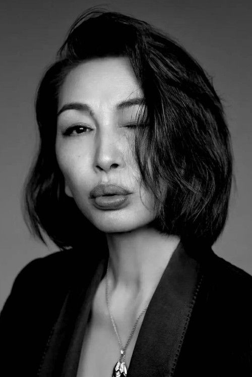 Ai Liya as Li Yue's Mother