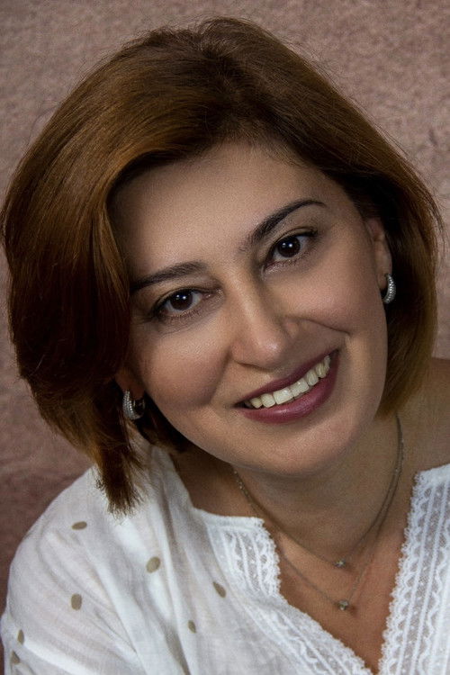 Sevinc Aziz as Zeynəb