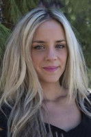 Agorasti Arvaniti as Μαίρη