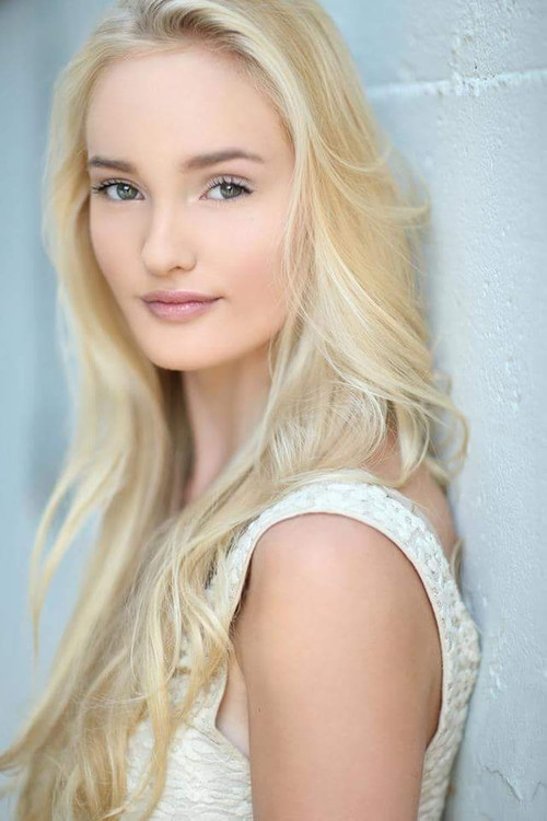 Maude Green as Cassie Watts