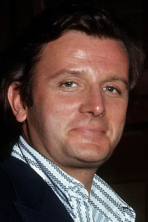 Jack De Mave as Henchman