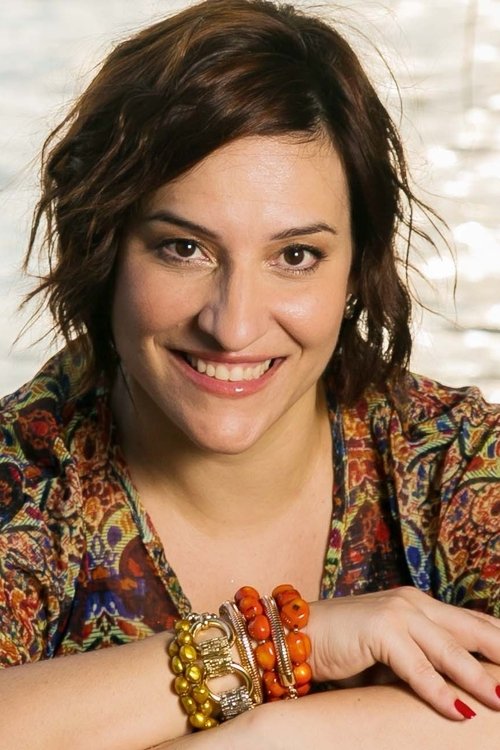 Simone Gutierrez as Tracy Turnblad