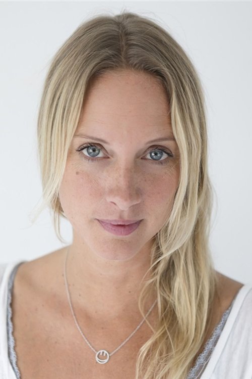 Bérénice Baôo as Valérie Griyeb