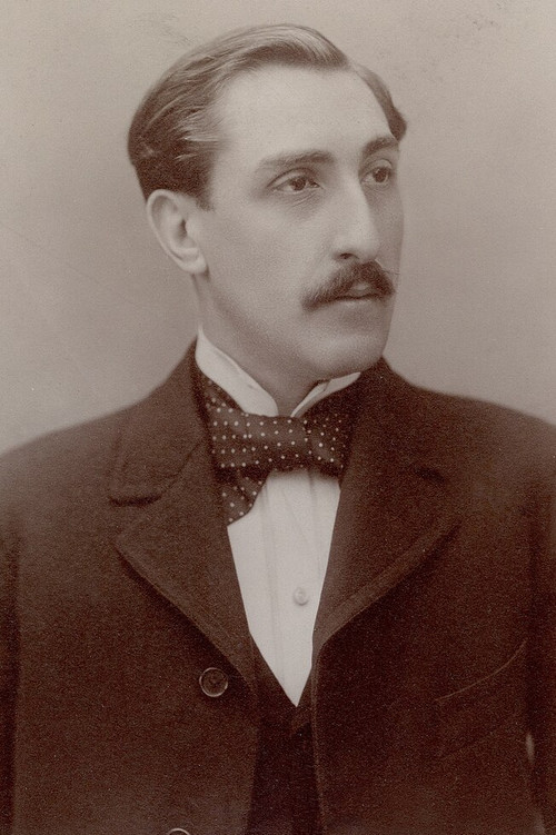 Georges Grand as Bernard Dufresne