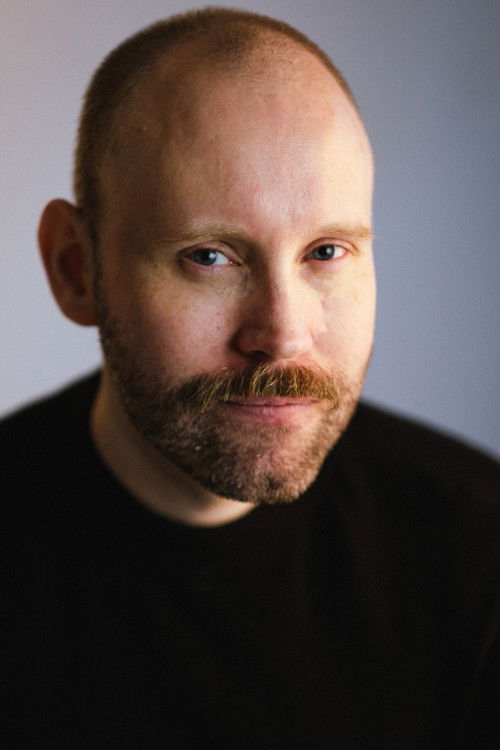 Aleksander Sylvan as Martin