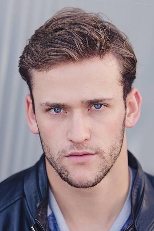 Jesse Irving as Eric