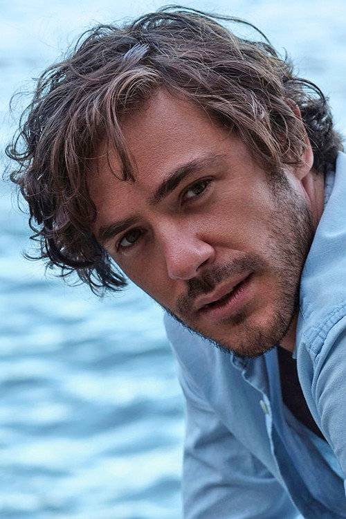 Jack Savoretti as Self