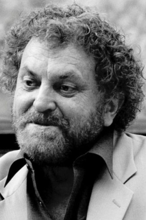 Andrzej Kondratiuk as Ferry Driver (uncredited)