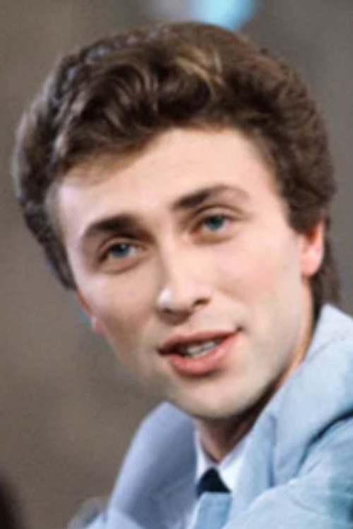 Dmitriy Poletaev as парень с гитарой