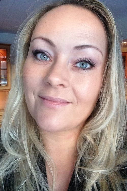 Helena Ellison as Extra