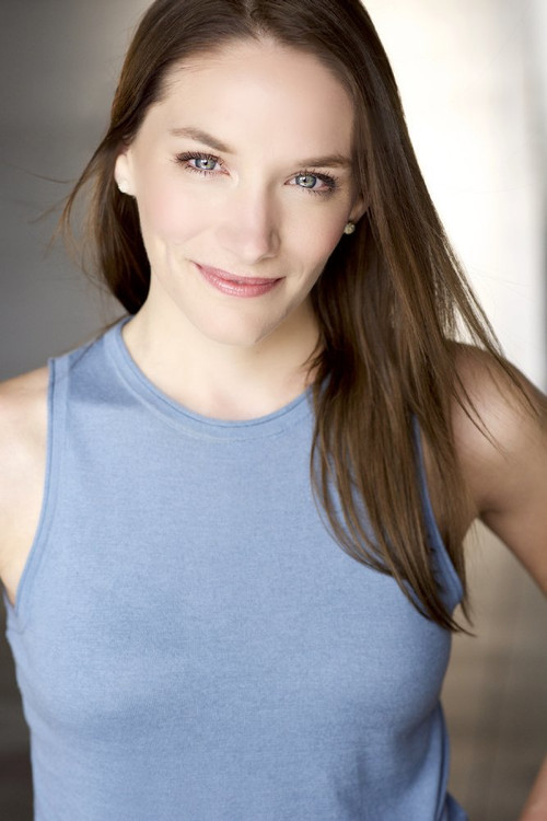 Kelsey Fordham as Kelly Bale