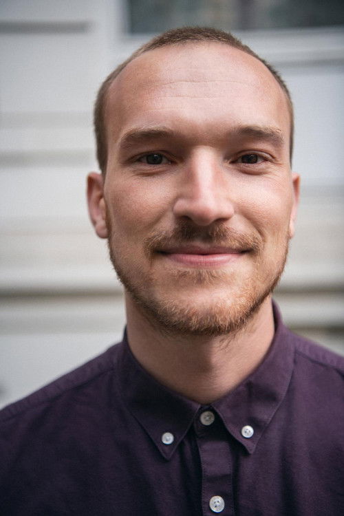 Lars Paulsen as Host