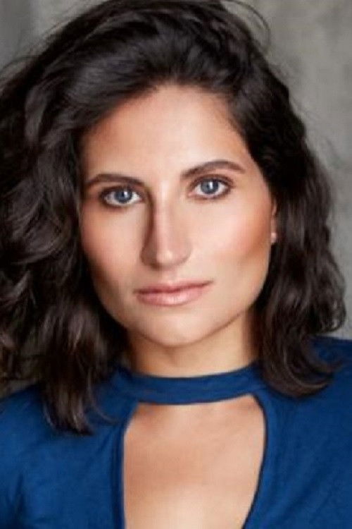 Chloe Papademetriou as Gilly