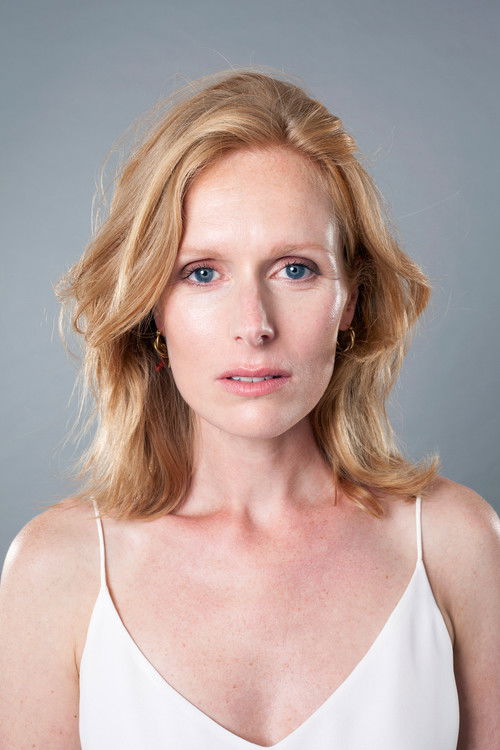 Jolanda van den Berg as Karina