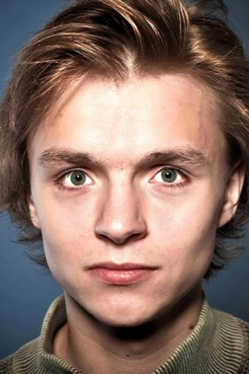 Philipp Gurevich as Vasily Stepanovich Shabunin, rotnyi pisar