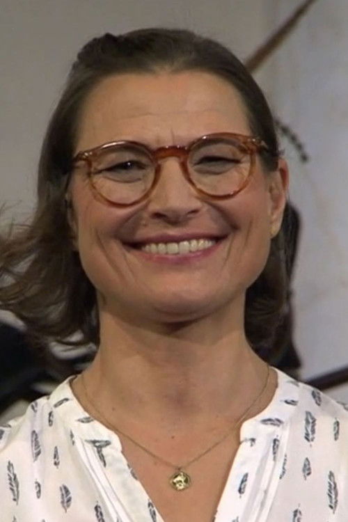 Julia Urban as Anna Rissbacher