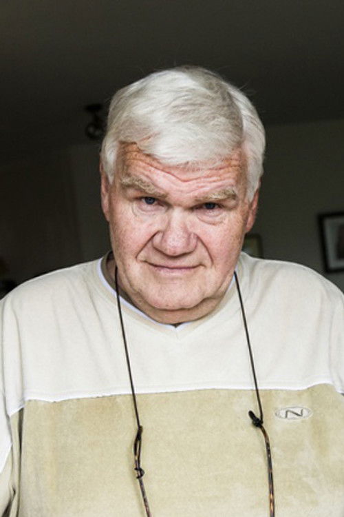 Magnús Ólafsson as Eating Man