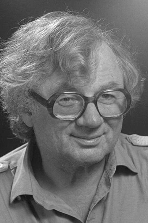 Vlastimil Hašek as policista Harley