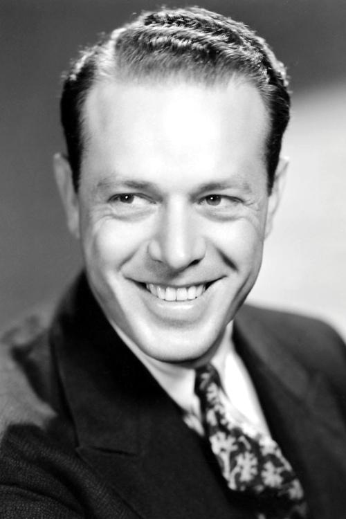 Harvey Stephens as Lieutenant Martin