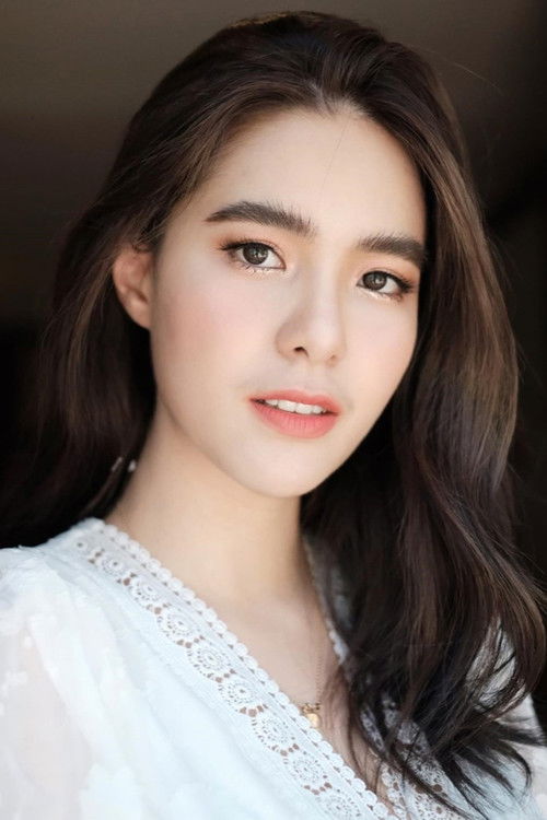 Meentra Intira as Meentra