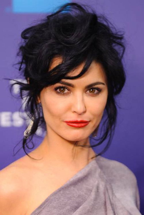 Katrena Rochell as Helena