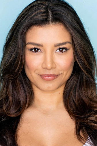 Ivana Rojas as Isabella