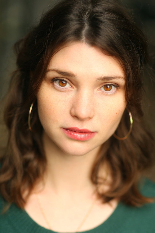 Emerald O'Hanrahan as Nina Taylor (voice)